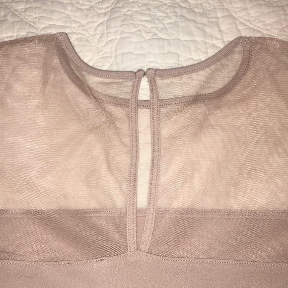 Express blush top - Picture 3 of 5